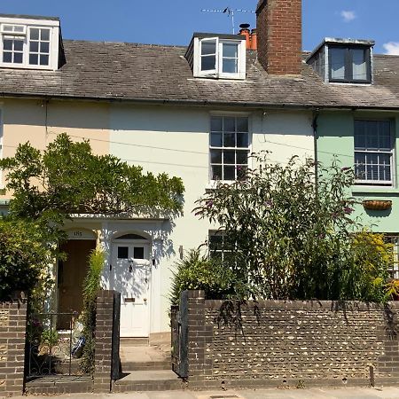 Charming Cottage Mins From Chichester City Centre Exterior foto