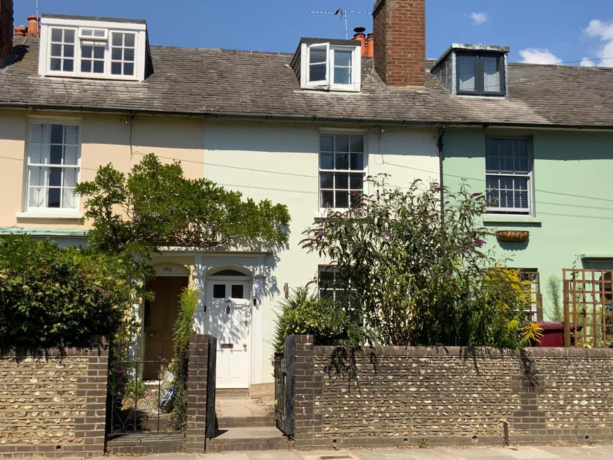 Charming Cottage Mins From Chichester City Centre Exterior foto